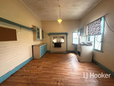 House For Sale - NSW - Ashford - 2361 - UNDER OFFER  (Image 2)