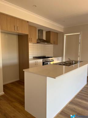 House For Lease - VIC - Lucknow - 3875 - BEAUTIFUL BRAND NEW FOUR BEDROOM HOME  (Image 2)