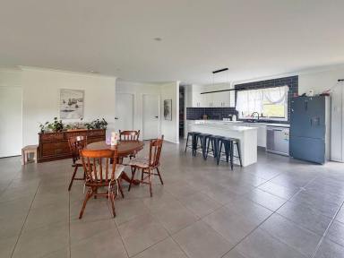 House For Lease - NSW - Lambs Valley - 2370 - Spacious Family Living Just Minutes from Town  (Image 2)