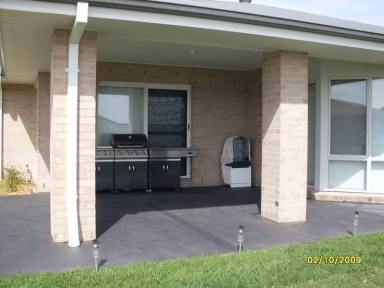 House For Lease - NSW - Raymond Terrace - 2324 - BEAUTIFUL AND SPACIOUS HOME!!  (Image 2)
