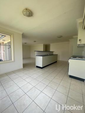 House Sold - NSW - Inverell - 2360 - SOLD BY LJ HOOKER INVERELL  (Image 2)