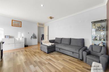 House For Sale - WA - Thornlie - 6108 - CHARMING HOME WITH BIG BLOCK ENERGY!!  (Image 2)