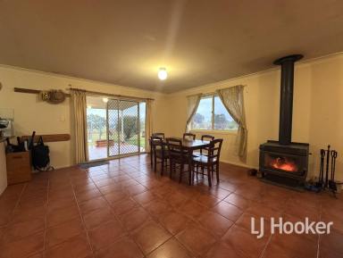 Acreage/Semi-rural Sold - NSW - Inverell - 2360 - SOLD BY LJ HOOKER INVERELL  (Image 2)