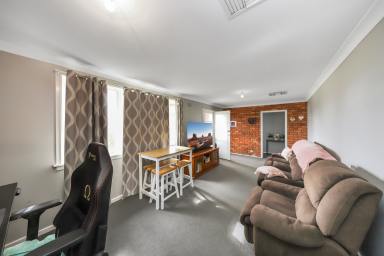 House For Sale - NSW - Tumut - 2720 - Brick Home!  (Image 2)