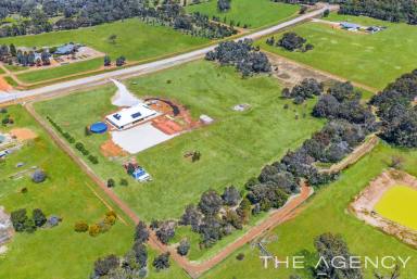 Acreage/Semi-rural For Sale - WA - Bakers Hill - 6562 - "Super-Sized and Simply Superb"  (Image 2)