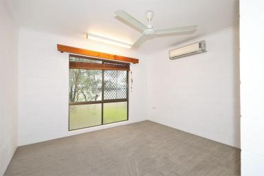 House For Lease - QLD - Woree - 4868 - Top Location - Big Yard - Fully Fenced  (Image 2)