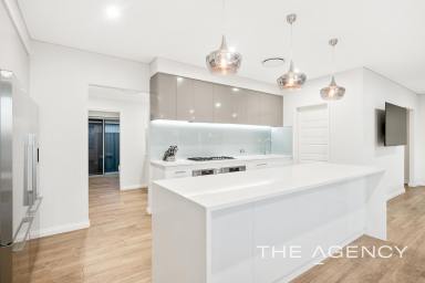 House For Sale - WA - Treeby - 6164 - Spacious Luxury Family Living Awaits (Image 2)