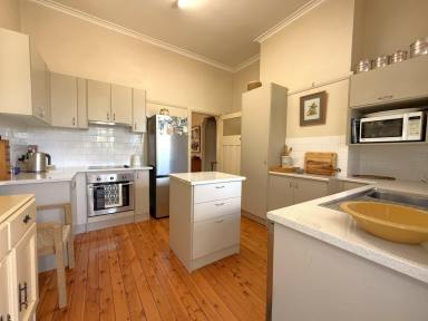 House For Sale - NSW - Harden - 2587 - Perfect Mix of Home or Investment  (Image 2)