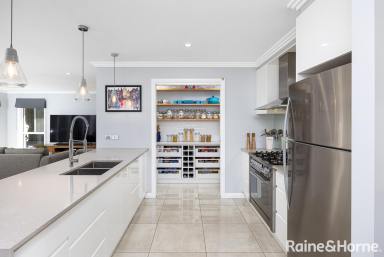 House For Lease - NSW - Gobbagombalin - 2650 - SPACIOUS FOUR-BEDROOM HOME  (Image 2)