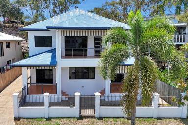 House For Sale - QLD - Eimeo - 4740 - BEACHSIDE EXECUTIVE RETREAT  (Image 2)