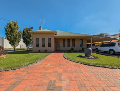 House For Sale - VIC - Kerang - 3579 - The Ultimate Family Entertainer + Income-Generating Unit (Image 2)