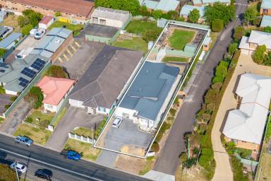 House For Sale - NSW - Batemans Bay - 2536 - Home, Business or Both  (Image 2)