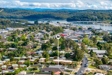 House For Sale - NSW - Batemans Bay - 2536 - Home, Business or Both  (Image 2)