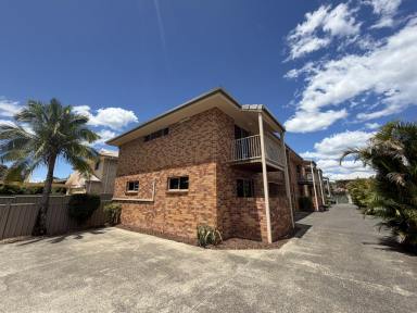 Townhouse For Lease - NSW - Grafton - 2460 - Spacious & Stylish Townhouse Living Close to Grafton CBD (Image 2)