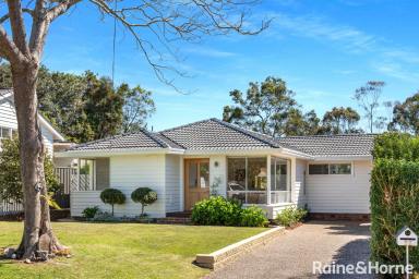 House For Sale - NSW - North Nowra - 2541 - Modern Coastal Charm Meets Relaxed Family Living  (Image 2)