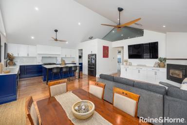 House For Sale - NSW - Wagga Wagga - 2650 - Stunning Central Renovation  (Image 2)