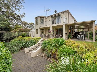 House For Sale - VIC - Kennington - 3550 - Refined Living in a Premier Kennington Location  (Image 2)
