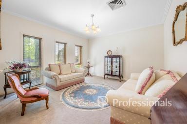 House For Sale - VIC - Mildura - 3500 - Executive Family Home Offering Exceptional Space (Image 2)