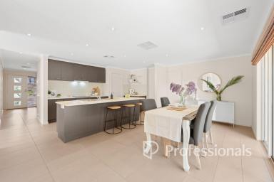 House For Sale - VIC - Mildura - 3500 - Spacious Family Living in a Quiet Westside Location (Image 2)
