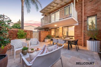 Townhouse For Sale - WA - Como - 6152 - STYLISH LIVING WITH INSTANT APPEAL  (Image 2)