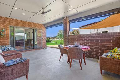 House For Sale - VIC - Koorlong - 3501 - SPACE, LIFESTYLE, VERSATILITY & ALL ON OVER AN ACRE (Image 2)