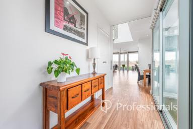 House For Sale - VIC - Mildura - 3500 - Marina Elegance - A Waterside Sanctuary of Luxury and Light (Image 2)