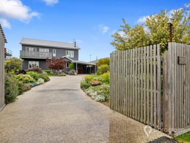 House For Sale - VIC - Port Albert - 3971 - HOME ON THE WATERFRONT (Image 2)