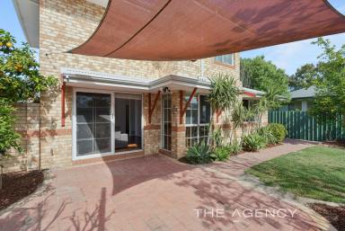 Townhouse For Sale - WA - Alfred Cove - 6154 - A Life That Flows (Image 2)