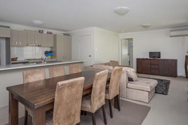 House For Lease - NSW - Raymond Terrace - 2324 - MODERN HOME IN RIVERVIEW RIDGE!!! (Image 2)