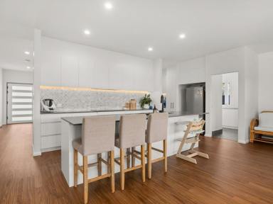 House For Sale - NSW - Old Bar - 2430 - A QUALITY HOME WITH SPACE, STYLE AND SUBSTANCE  (Image 2)