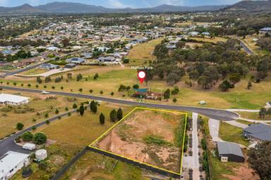 Residential Block For Sale - NSW - Mudgee - 2850 - 2,595SQM BUILDING BLOCK ACROSS FROM LOCAL PARK  (Image 2)