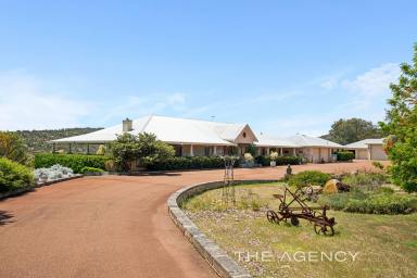 House For Sale - WA - Brigadoon - 6069 - "King Of The Hill" - Stunning Residence With Panoramic Views on 11 Acres  (Image 2)