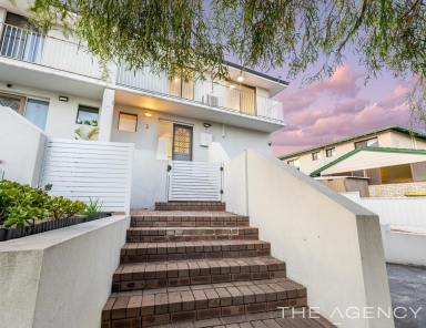 Townhouse Sold - WA - Victoria Park - 6100 - Street-Front Townhouse with Views  (Image 2)