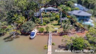 House For Sale - QLD - Lamb Island - 4184 - Waterfront Paradise with Deep Water Access on Nearly Half an Acre  (Image 2)