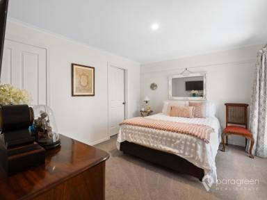 Townhouse For Sale - VIC - Port Albert - 3971 - IMMACULATE TOWNHOUSE ON THE WATER FRONT  (Image 2)