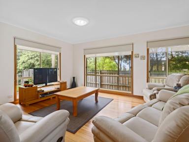 House For Sale - VIC - Toora - 3962 - Craftsman construction on classic 1/4 acre block  (Image 2)