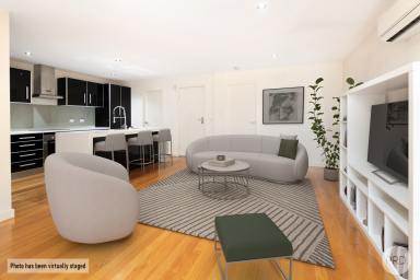 House For Sale - VIC - Creswick - 3363 - Stylish Living with Golf Course Views  (Image 2)