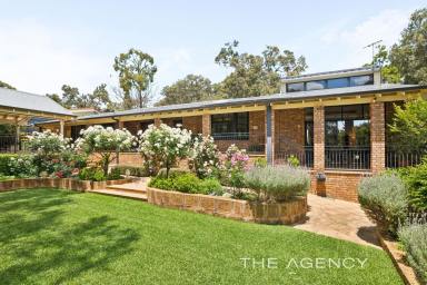 House For Sale - WA - Gooseberry Hill - 6076 - The Secret Garden Of Eden With A Touch Of Class  (Image 2)