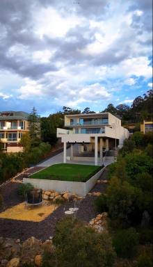 House For Sale - WA - Lesmurdie - 6076 - In a word: ELEVATION  (Image 2)