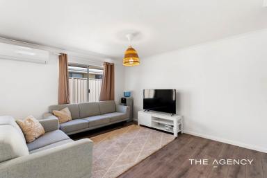 House For Sale - WA - Meadow Springs - 6210 - Your Meadow Springs Lifestyle Awaits! (Image 2)