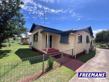 House For Sale - QLD - Kingaroy - 4610 - Beautifully precented, ready to enjoy  (Image 2)