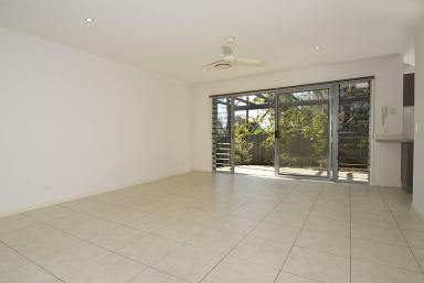 Unit For Lease - QLD - Cooroy - 4563 - Contemporary Living in the Heart of Cooroy  (Image 2)