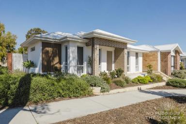 House For Sale - WA - Greenwood - 6024 - Stylish, Modern Living in East Green (Image 2)