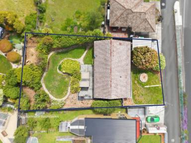 House For Sale - TAS - Rosetta - 7010 - Character, Comfort and Convenience in Rosetta  (Image 2)