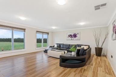 Acreage/Semi-rural For Lease - VIC - Bulla - 3428 - SHORT OR LONG STAY-LARGE FULLY FURNISHED 6 bedroom residence on 12 acres of land-close to Tullamarine airport.  (Image 2)