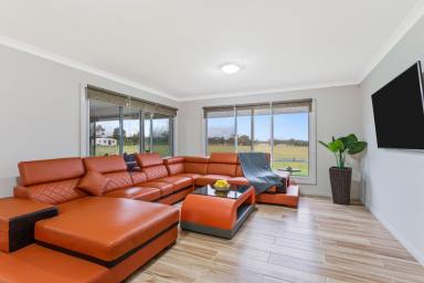 Acreage/Semi-rural For Lease - VIC - Bulla - 3428 - SHORT OR LONG STAY-LARGE FULLY FURNISHED 6 bedroom residence on 12 acres of land-close to Tullamarine airport.  (Image 2)