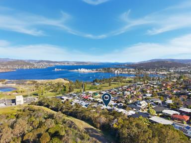House For Sale - TAS - Lutana - 7009 - Stylish Family Living with Breathtaking Water Views (Image 2)
