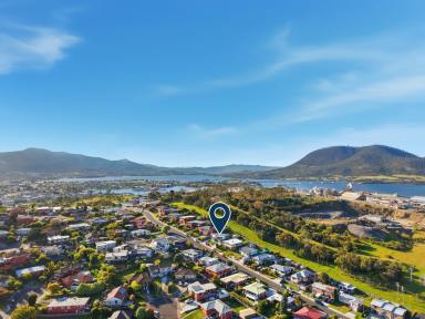 House For Sale - TAS - Lutana - 7009 - Stylish Family Living with Breathtaking Water Views (Image 2)