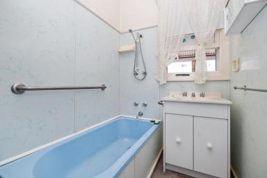 House For Lease - NSW - Raymond Terrace - 2324 - NEAT 3 BEDROOM HOME!!  (Image 2)