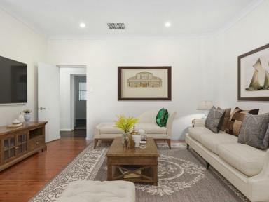 House For Sale - NSW - Young - 2594 - The Perfect Central Location  (Image 2)